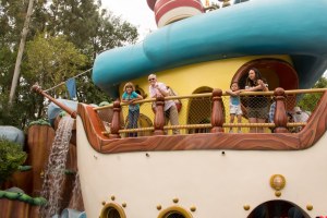 Disneyland DCA 2015-6678